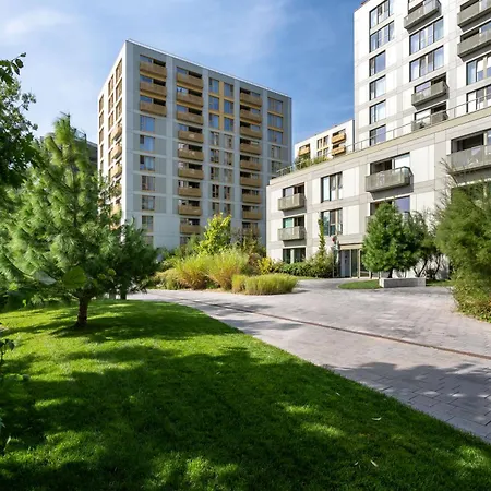 شقة Retro La - Aviatiei Park - Parking - Netflix - Private Garden