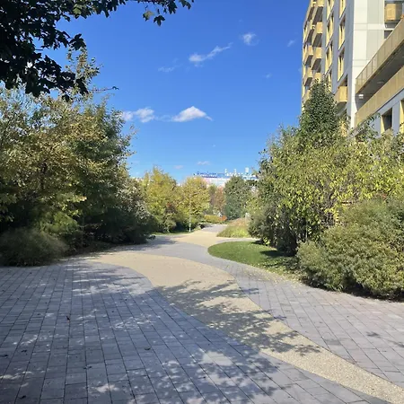 شقة Retro La - Aviatiei Park - Parking - Netflix - Private Garden *
