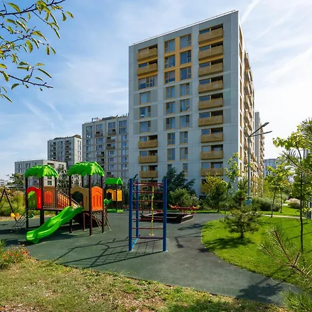 Retro La - Aviatiei Park - Parking - Netflix - Private Garden * Bukarest