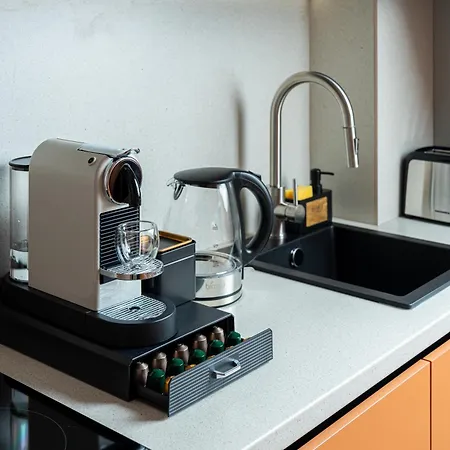 Retro La - Aviatiei Park - Parking - Netflix - Private Garden アパート