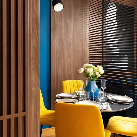 Appartamento Retro La - Aviatiei Park - Parking - Netflix - Private Garden *