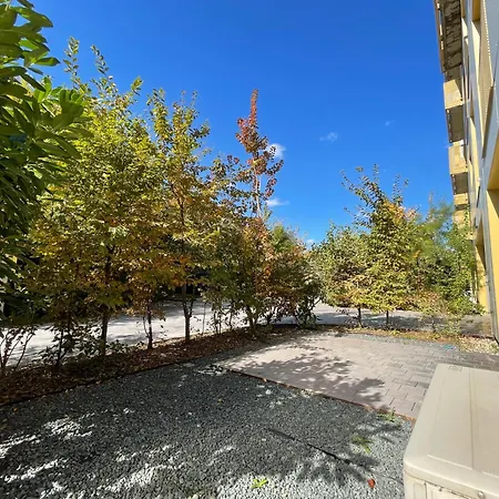 Retro La - Aviatiei Park - Parking - Netflix - Private Garden * Bukarest