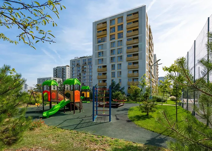 Retro La - Aviatiei Park - Parking - Netflix - Private Garden * Bukarest
