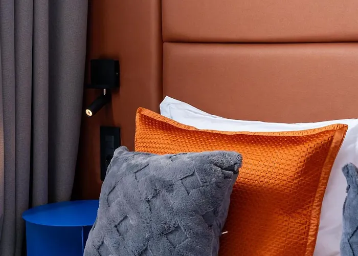 Apartament Retro La - Aviatiei Park - Parking - Netflix - Private Garden Bucureşti