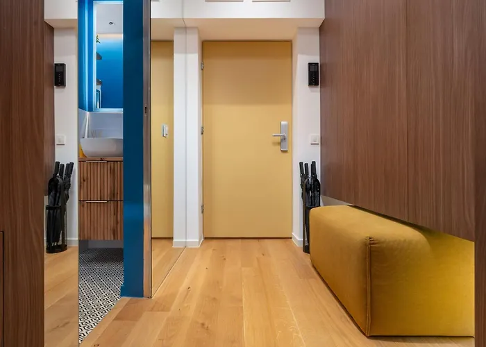 Retro La - Aviatiei Park - Parking - Netflix - Private Garden Apartament *