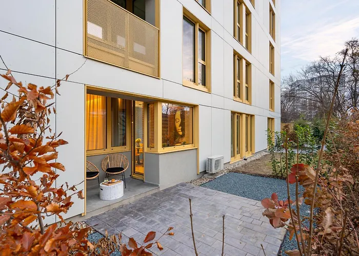 Apartament Retro La - Aviatiei Park - Parking - Netflix - Private Garden *