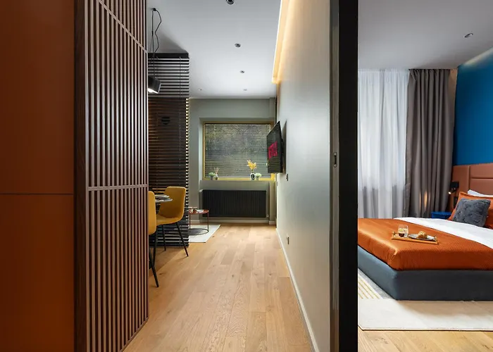 Retro La - Aviatiei Park - Parking - Netflix - Private Garden *