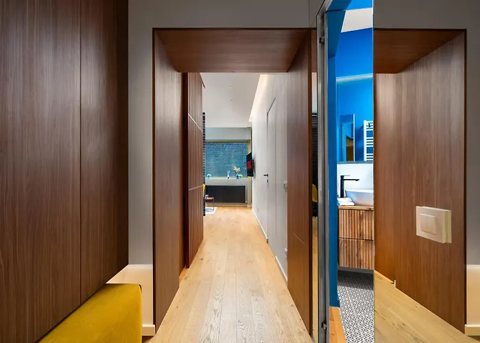 Retro La - Aviatiei Park - Parking - Netflix - Private Garden Apartament *