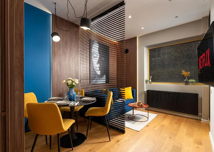 Apartament Retro La - Aviatiei Park - Parking - Netflix - Private Garden