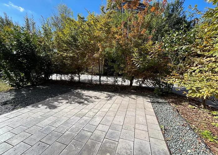 Apartament Retro La - Aviatiei Park - Parking - Netflix - Private Garden