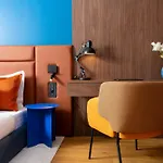 Retro La - Aviatiei Park - Parking - Netflix - Private Garden Apartment Bucharest