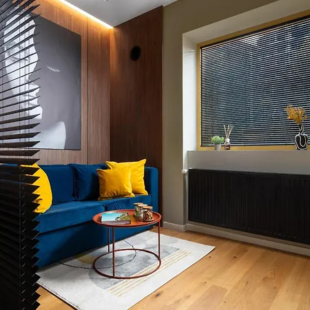 Retro La - Aviatiei Park - Parking - Netflix - Private Garden Apartment