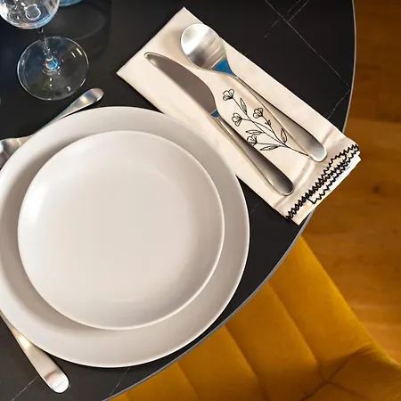 Retro La - Aviatiei Park - Parking - Netflix - Private Garden * Boekarest