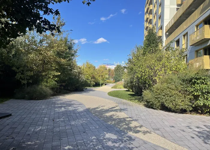 Apartment Retro La - Aviatiei Park - Parking - Netflix - Private Garden *